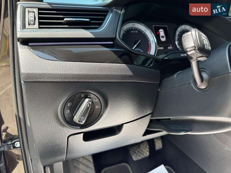 Лифтбек Skoda Superb 2016 в Запорожье