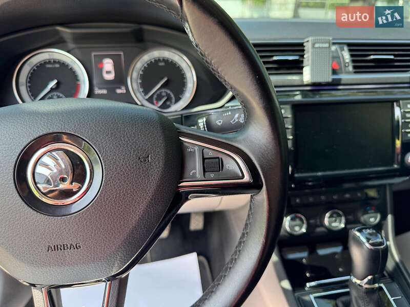 Лифтбек Skoda Superb 2016 в Запорожье
