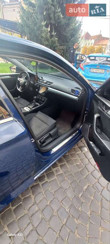 Лифтбек Skoda Superb 2015 в Мукачево