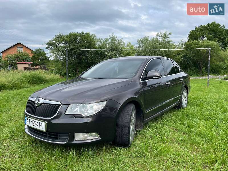 Лифтбек Skoda Superb 2009 в 