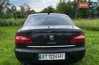 Лифтбек Skoda Superb 2009 в 