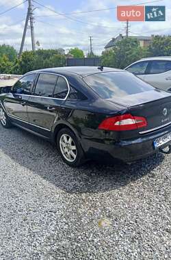 Лифтбек Skoda Superb 2011 в 