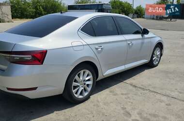 Лифтбек Skoda Superb 2020 в 
