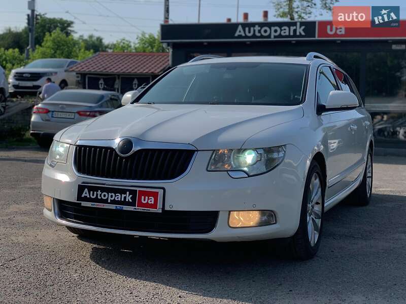 Skoda Superb 2011