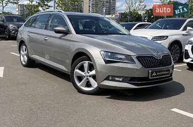 Универсал Skoda Superb 2015 в 