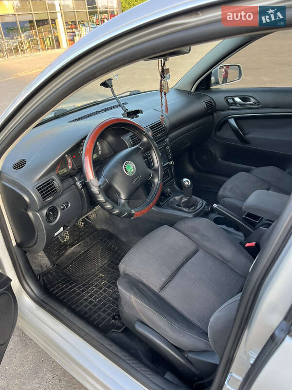 Лифтбек Skoda Superb 2005 в Одессе