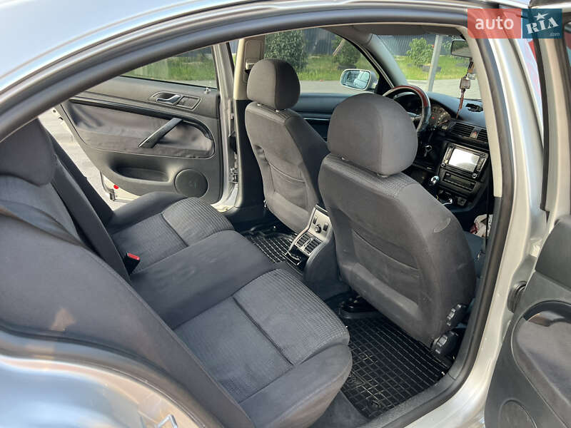 Лифтбек Skoda Superb 2005 в Одессе