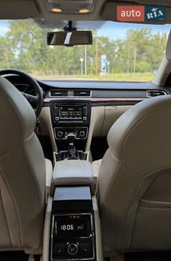 Лифтбек Skoda Superb 2009 в 