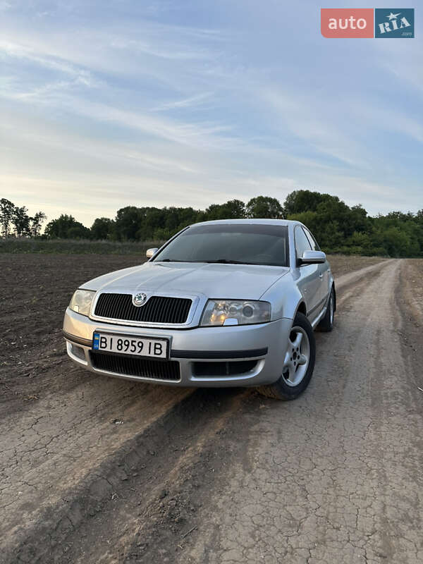 Лифтбек Skoda Superb 2006 в 