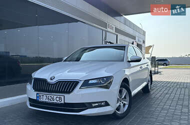 Ліфтбек Skoda Superb 2017 в 