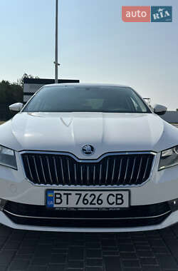 Ліфтбек Skoda Superb 2017 в 