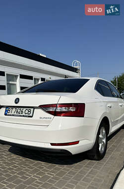 Ліфтбек Skoda Superb 2017 в 