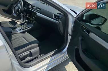 Лифтбек Skoda Superb 2020 в 