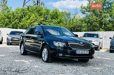 Лифтбек Skoda Superb 2014 в 