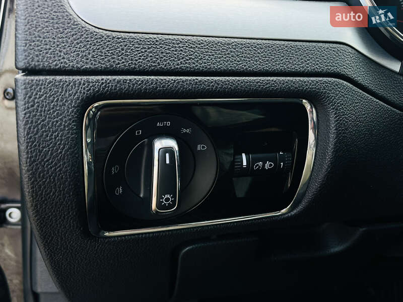 Лифтбек Skoda Superb 2014 в Харькове