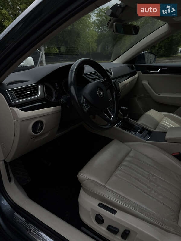 Лифтбек Skoda Superb 2016 в Львове