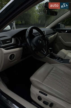 Лифтбек Skoda Superb 2016 в 