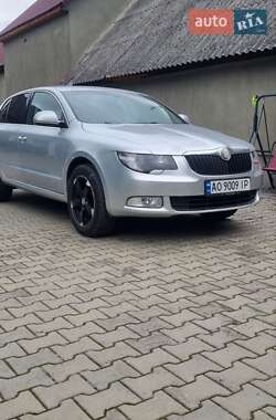 Лифтбек Skoda Superb 2008 в Ужгороде