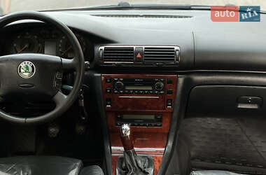 Ліфтбек Skoda Superb 2003 в 