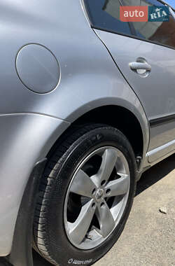 Лифтбек Skoda Superb 2007 в 
