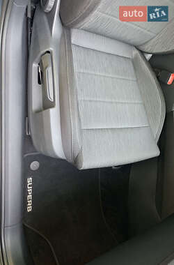 Лифтбек Skoda Superb 2016 в 