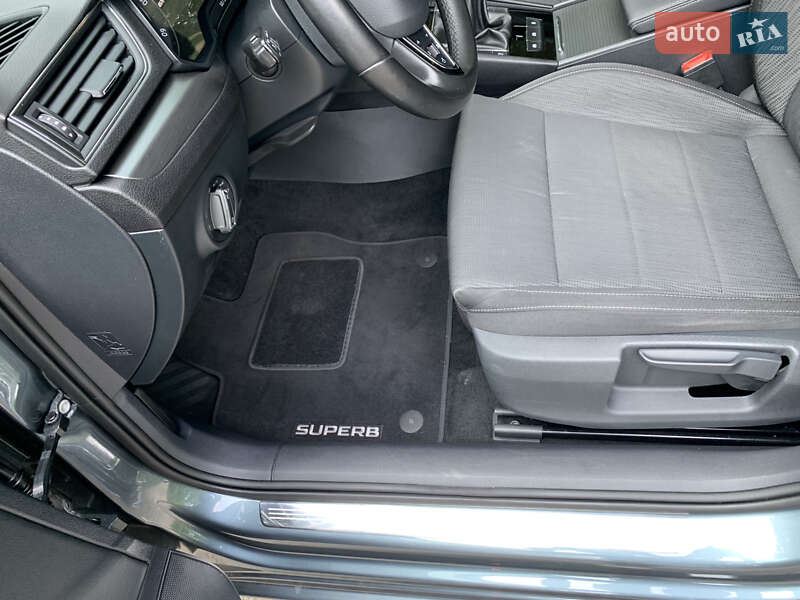 Лифтбек Skoda Superb 2016 в Дрогобыче
