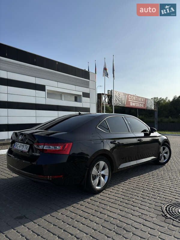 Лифтбек Skoda Superb 2016 в Львове фото 4 Лифтбек Skoda Superb 2016 в Львове