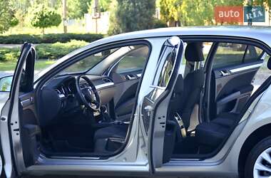 Лифтбек Skoda Superb 2013 в 