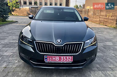 Лифтбек Skoda Superb 2017 в 