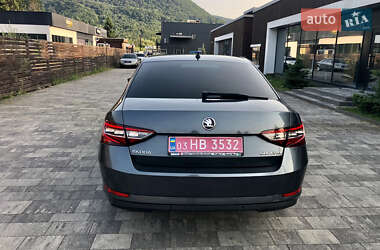 Лифтбек Skoda Superb 2017 в 