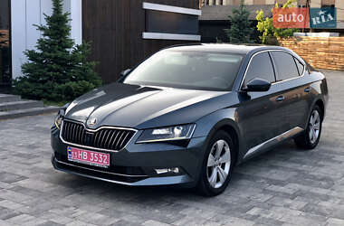 Лифтбек Skoda Superb 2017 в 