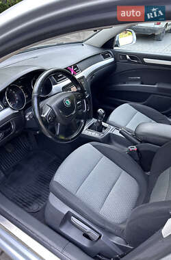 Универсал Skoda Superb 2011 в 