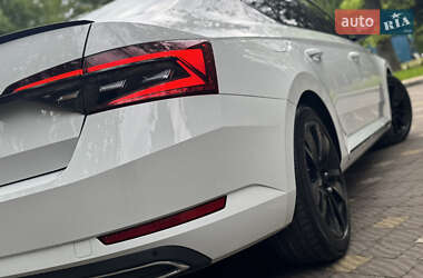 Лифтбек Skoda Superb 2021 в 
