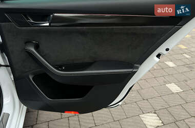Лифтбек Skoda Superb 2021 в 