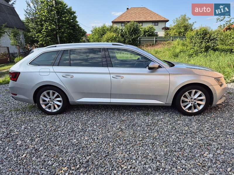 Универсал Skoda Superb 2017 в Львове