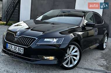 Ліфтбек Skoda Superb 2016 в 