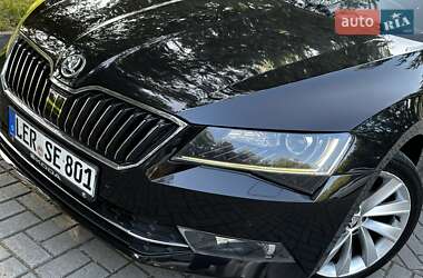 Ліфтбек Skoda Superb 2016 в 