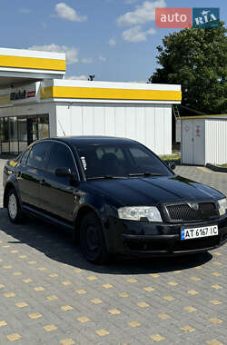 Лифтбек Skoda Superb 2004 в 