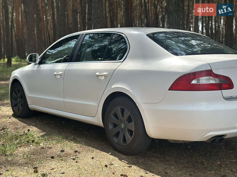 Лифтбек Skoda Superb 2011 в Сумах