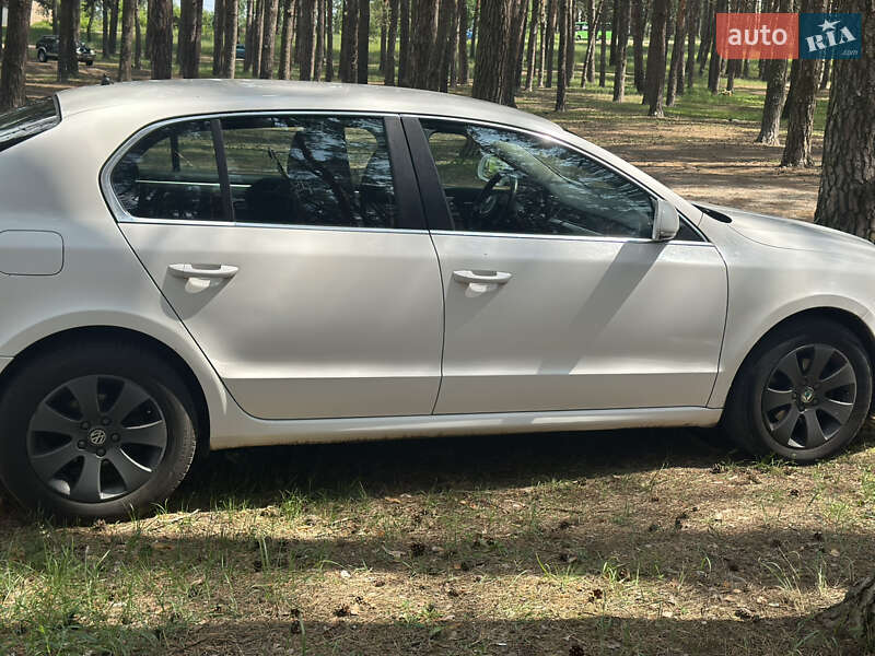 Лифтбек Skoda Superb 2011 в Сумах