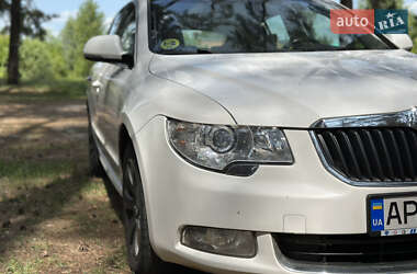 Лифтбек Skoda Superb 2011 в 