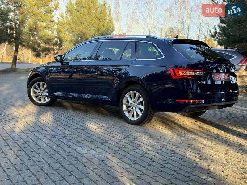 Универсал Skoda Superb 2018 в Дрогобыче