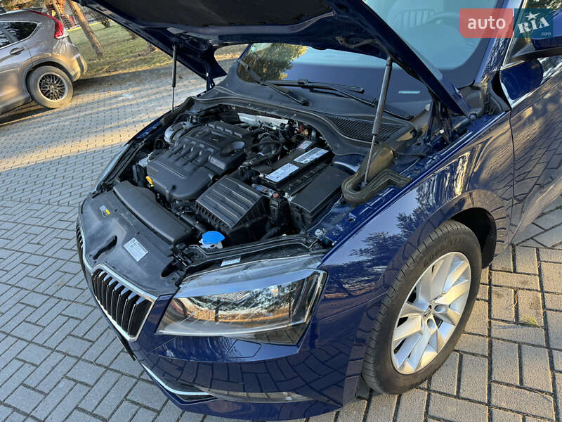 Универсал Skoda Superb 2018 в Дрогобыче