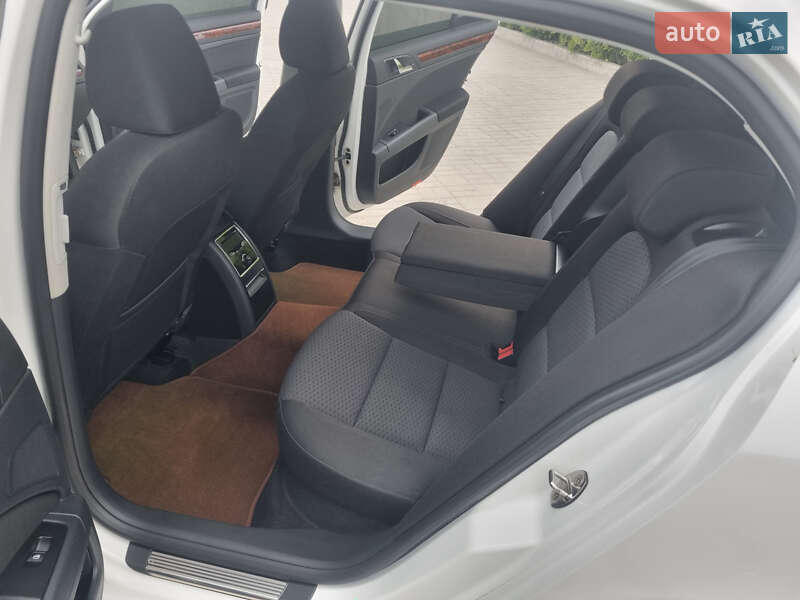 Лифтбек Skoda Superb 2012 в Днепре