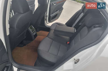 Лифтбек Skoda Superb 2012 в 