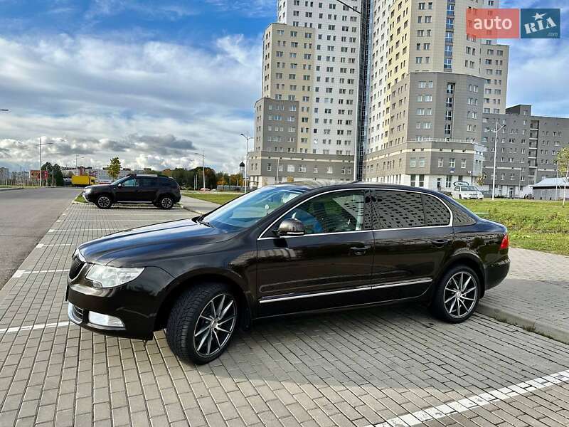 Ліфтбек Skoda Superb 2013 в Харкові
