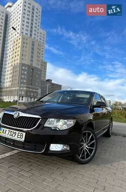 Ліфтбек Skoda Superb 2013 в Харкові