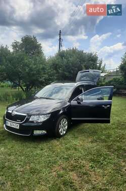 Универсал Skoda Superb 2012 в Полтаве