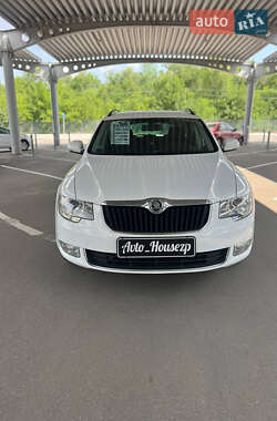 Универсал Skoda Superb 2011 в 