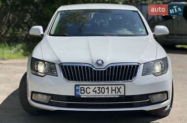 Лифтбек Skoda Superb 2013 в Львове